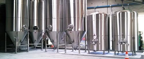 STAINLESS TANKS