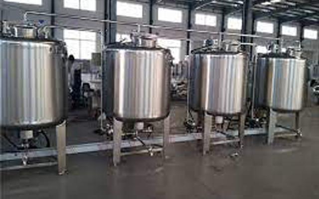 STAINLESS TANKS