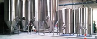 stainless-tanks-1_25301461661027de67eec4.jpg